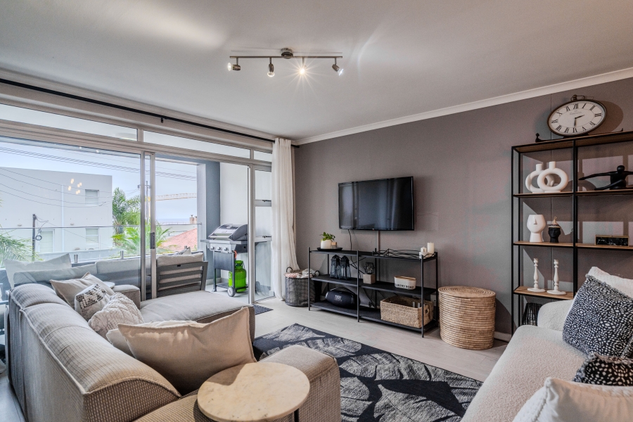 To Let 2 Bedroom Property for Rent in Fresnaye Western Cape